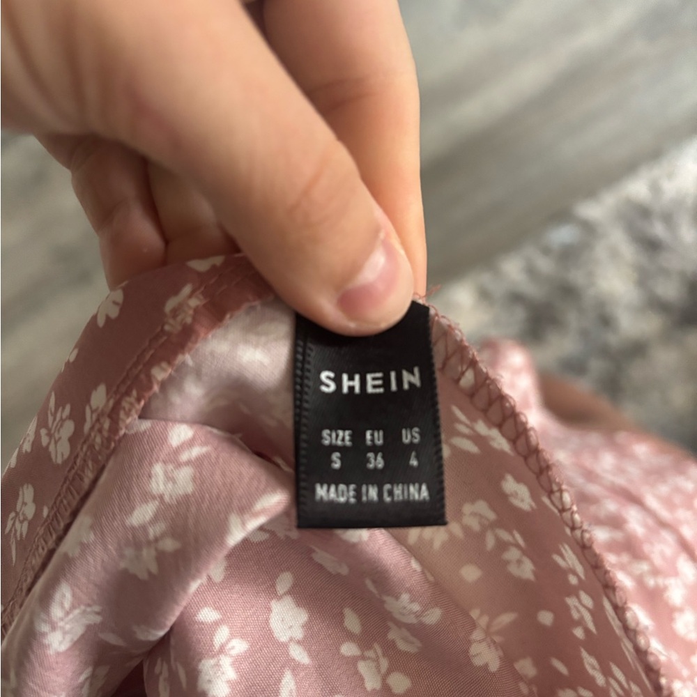 Black Long Sleeve Crop Top - Picture 2 of 3